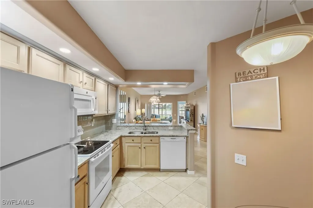 28064 Cavendish Court Bonita Springs FL 34135