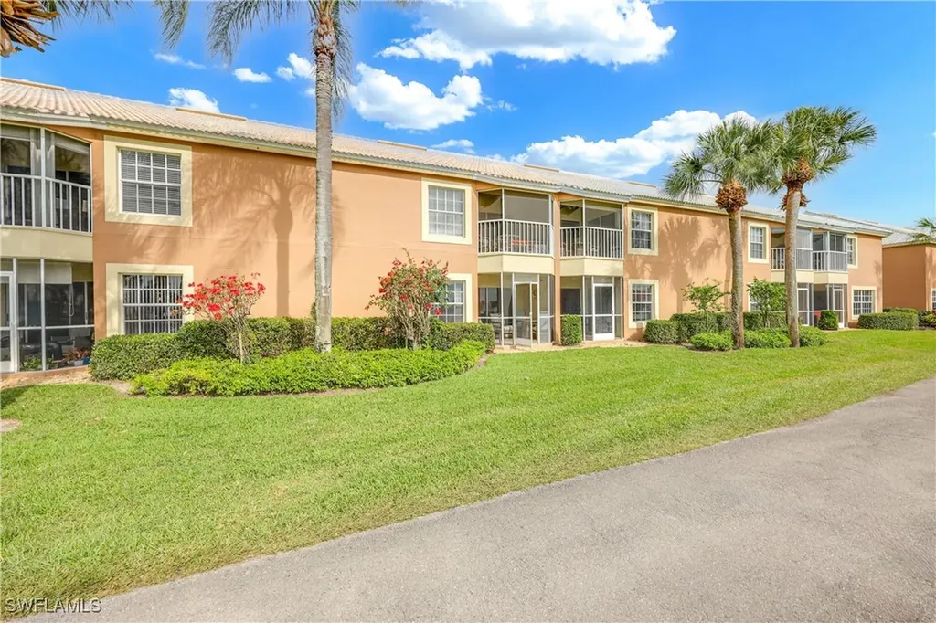 28064 Cavendish Court Bonita Springs FL 34135
