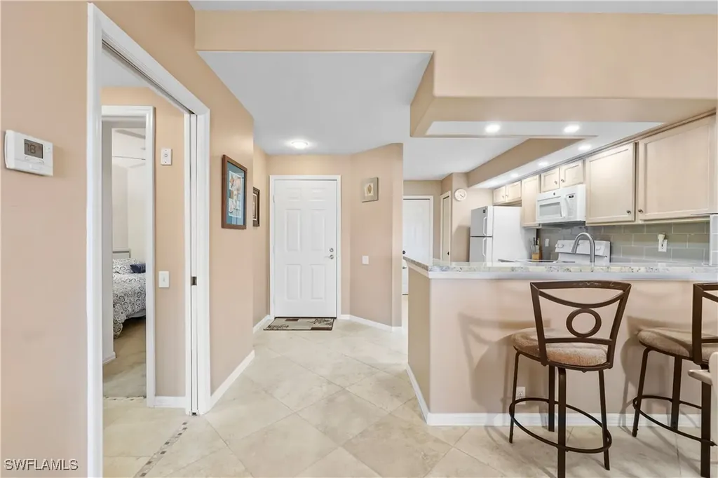 28064 Cavendish Court Bonita Springs FL 34135