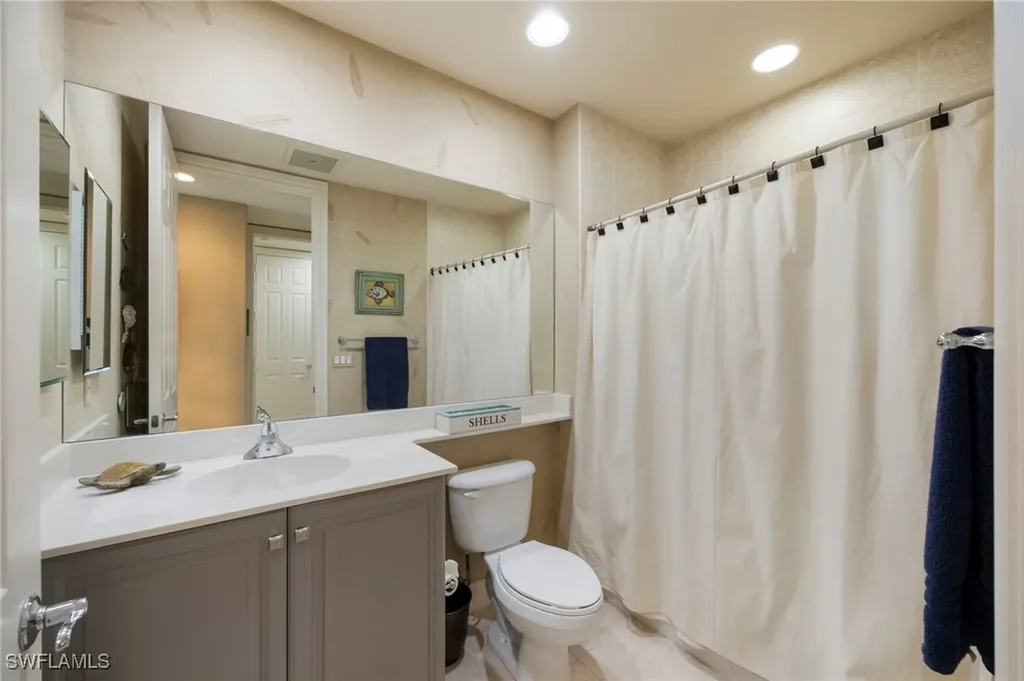 2748 Tiburon Boulevard E Naples FL 34109