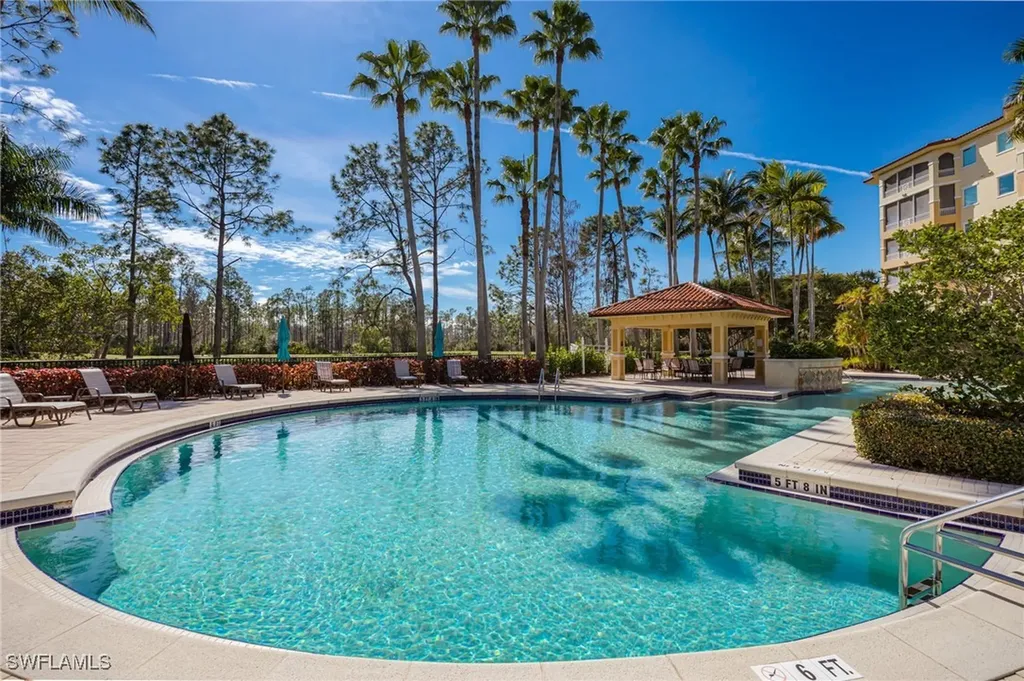 2748 Tiburon Boulevard E Naples FL 34109