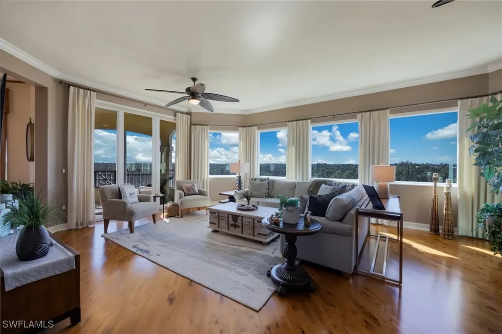 2748 Tiburon Boulevard E Naples FL 34109