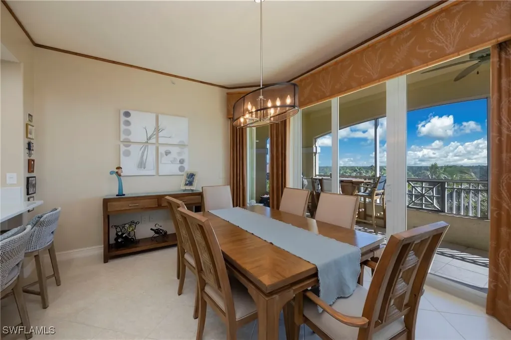 2748 Tiburon Boulevard E Naples FL 34109