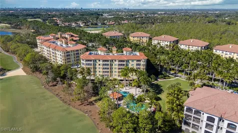 2748 Tiburon Boulevard E Naples FL 34109