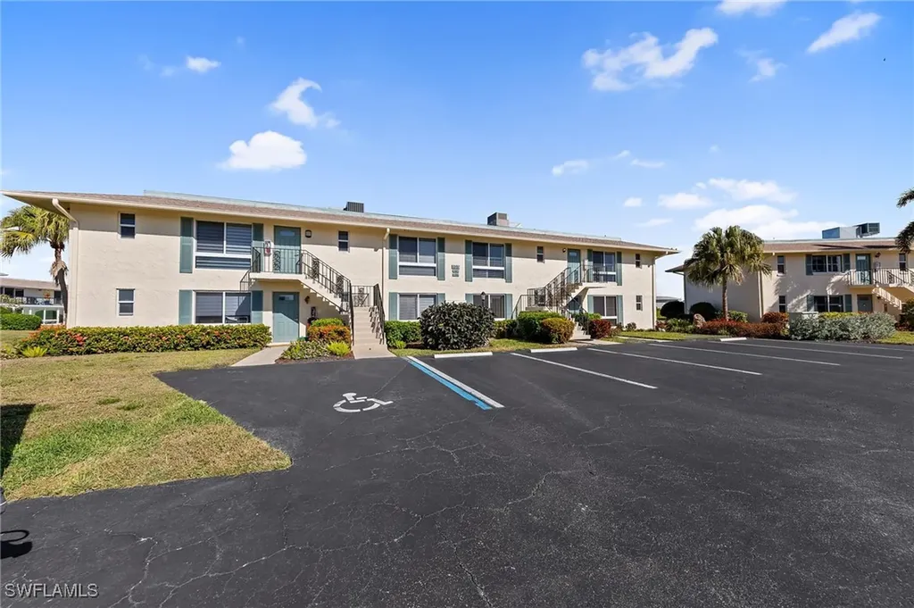 105 Harrison Road Naples FL 34112