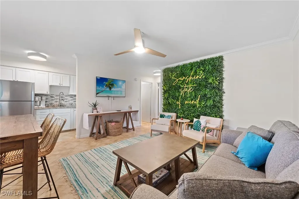 Marco Island FL, 235 Seaview Court, Unit F7