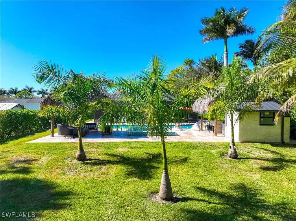 1890 Oakes Boulevard Naples FL 34119