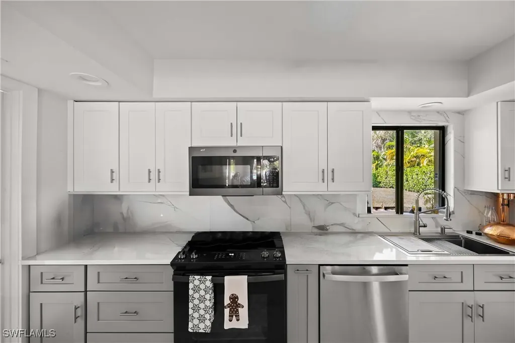 1890 Oakes Boulevard Naples FL 34119