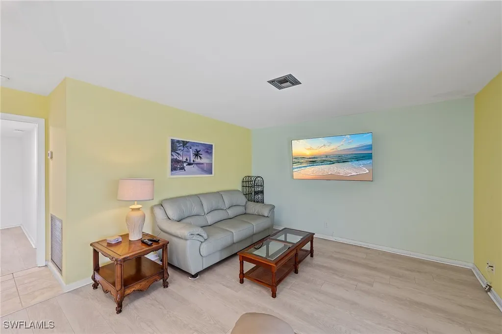 378 Palm Drive Naples FL 34112