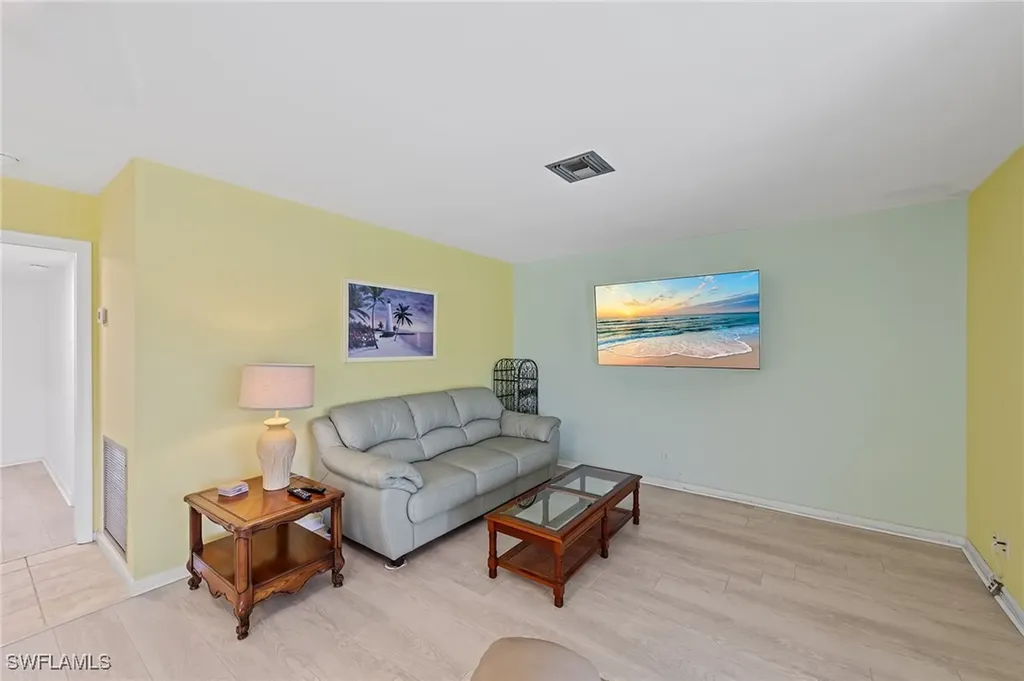 378 Palm Drive Naples FL 34112