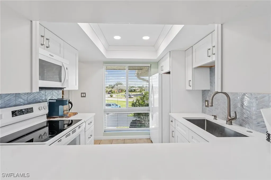 378 Palm Drive Naples FL 34112