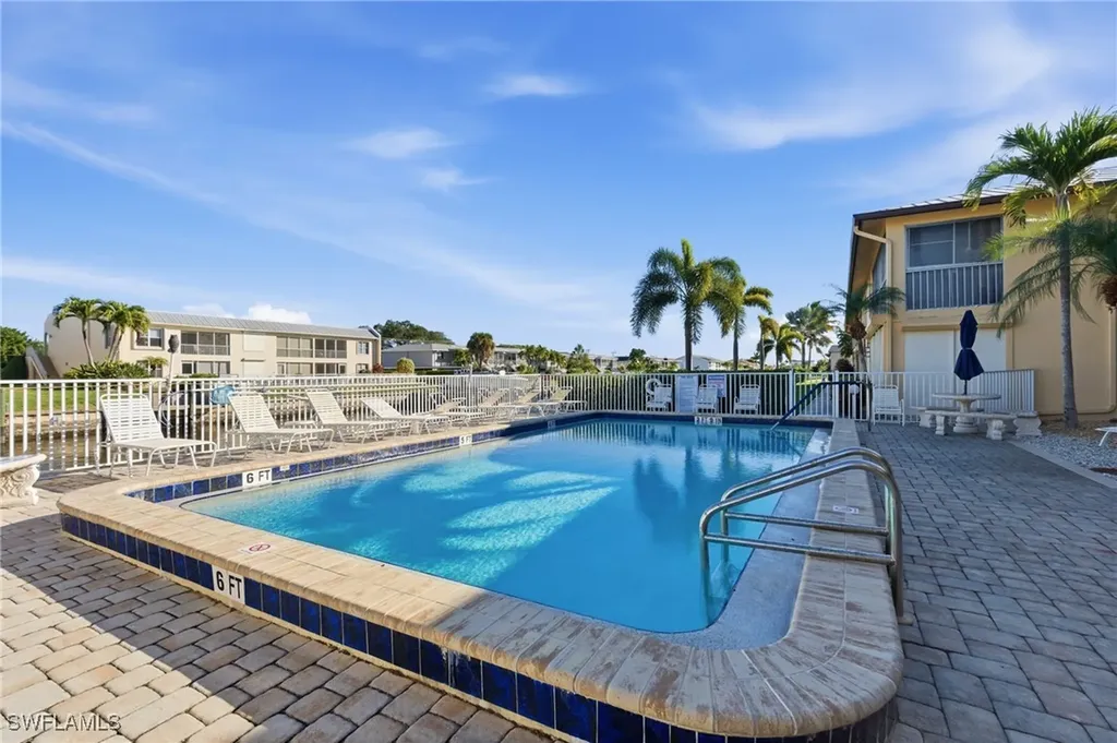 853 SE 46th Lane Cape Coral FL 33904
