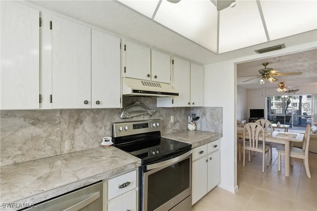 853 SE 46th Lane Cape Coral FL 33904