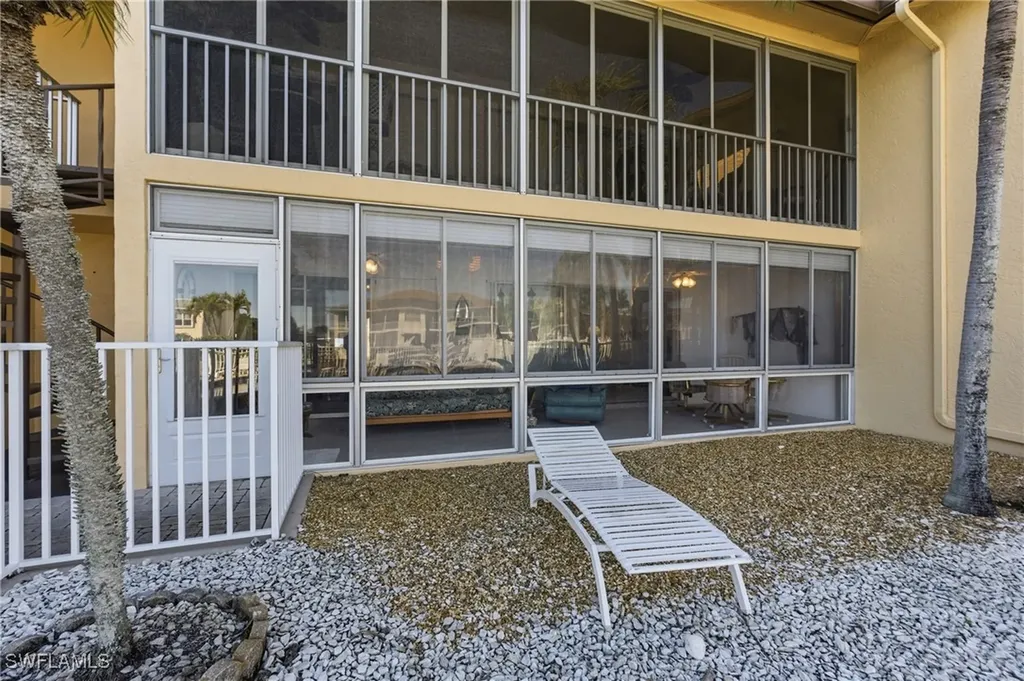 853 SE 46th Lane Cape Coral FL 33904