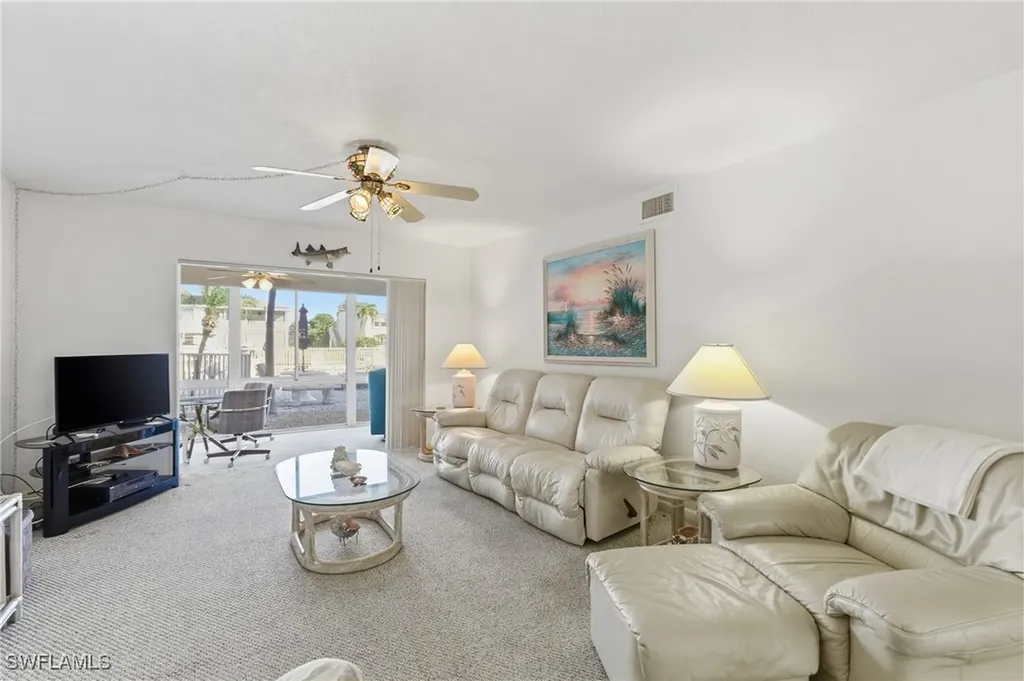 853 SE 46th Lane Cape Coral FL 33904