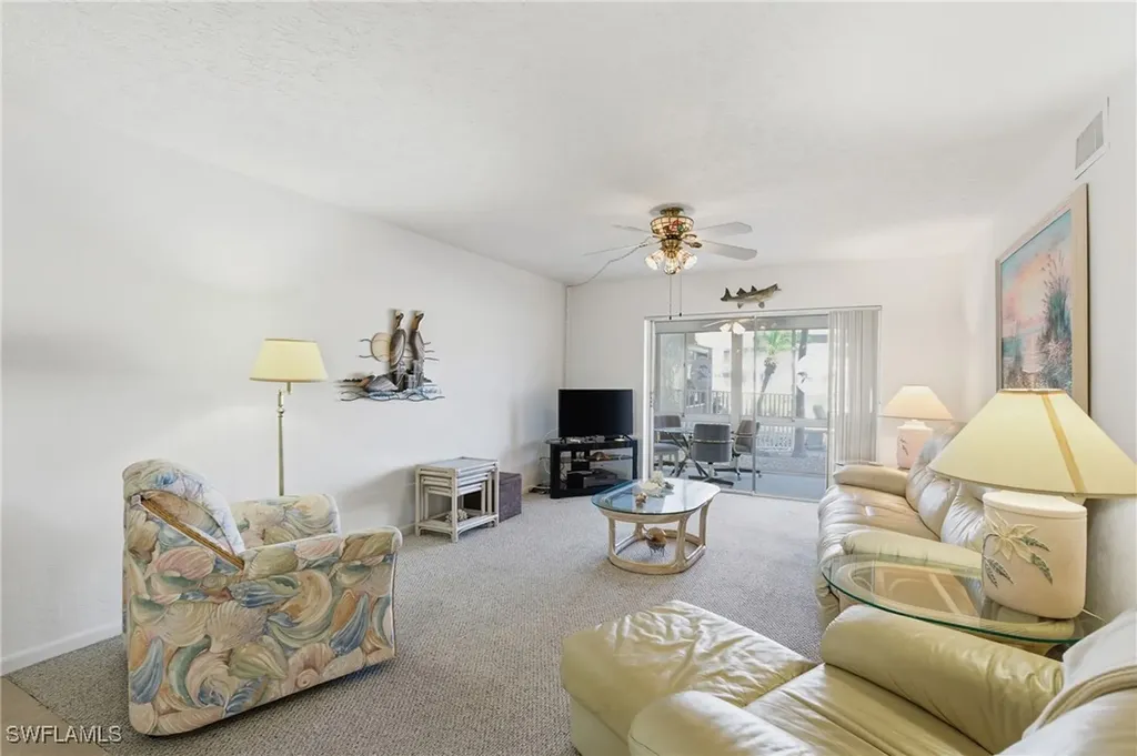 853 SE 46th Lane Cape Coral FL 33904