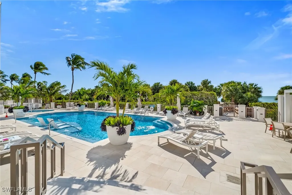 8171 Bay Colony Drive Naples FL 34108