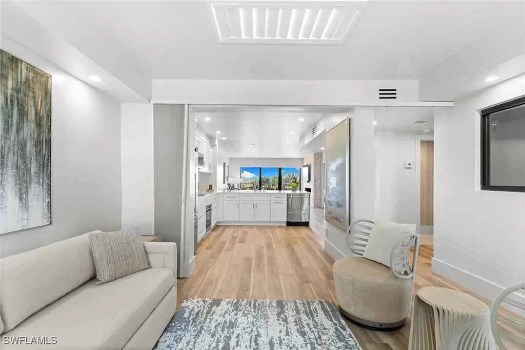 6360 Pelican Bay Boulevard Naples FL 34108