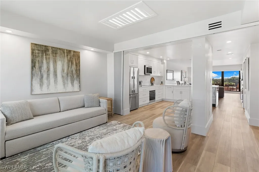 6360 Pelican Bay Boulevard Naples FL 34108