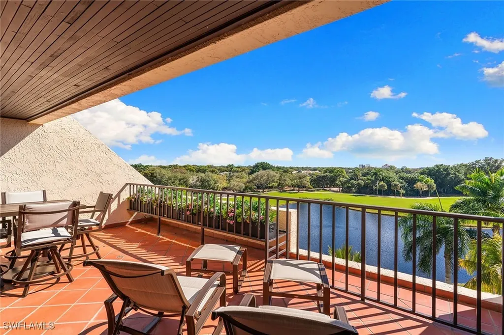 6360 Pelican Bay Boulevard Naples FL 34108