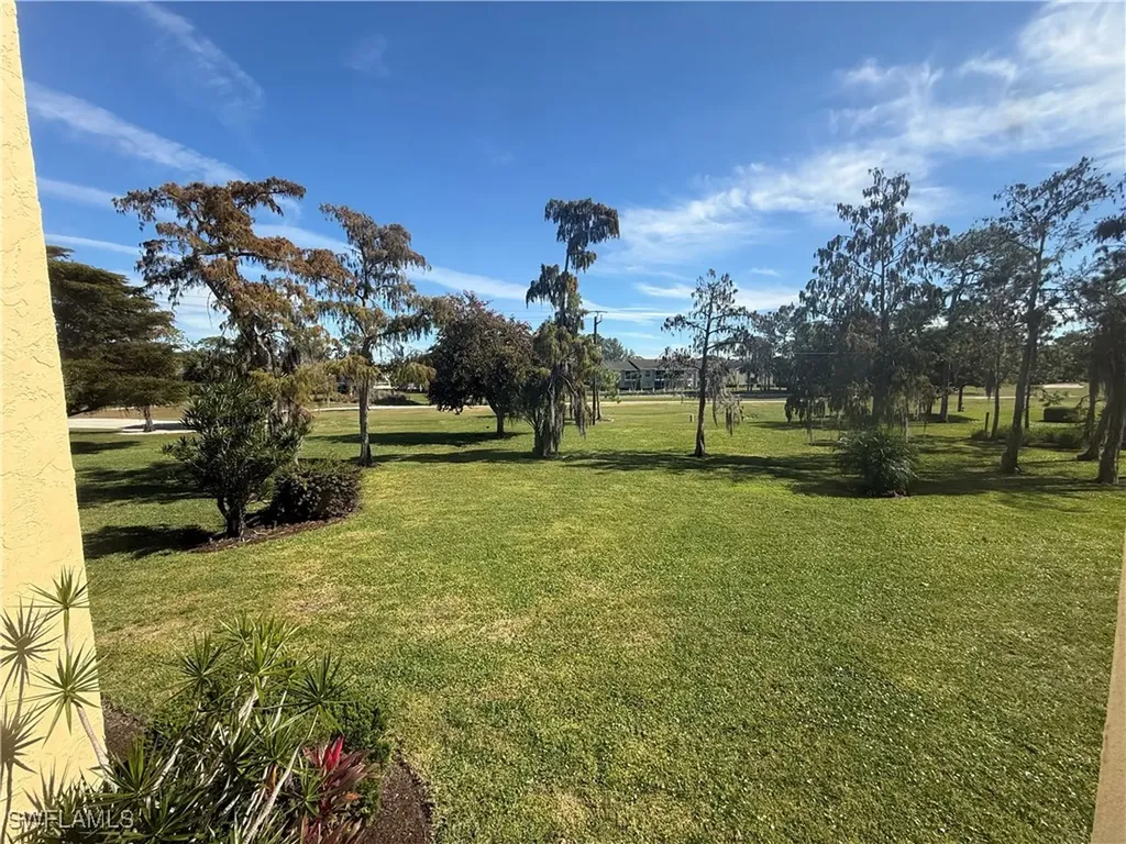 Naples FL, 1084 Forest Lakes Drive, Unit 7205