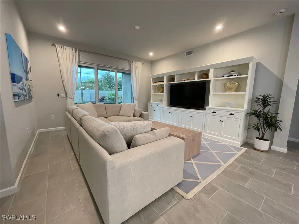 4676 Arboretum Circle Naples FL 34112