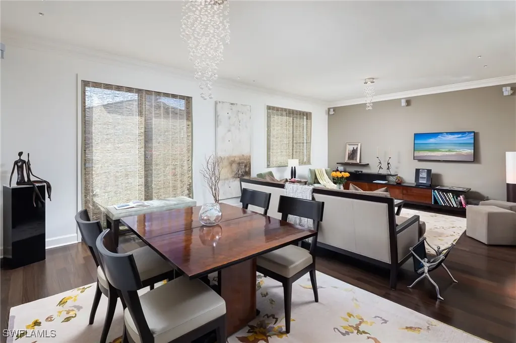 450 10th Avenue S Naples FL 34102