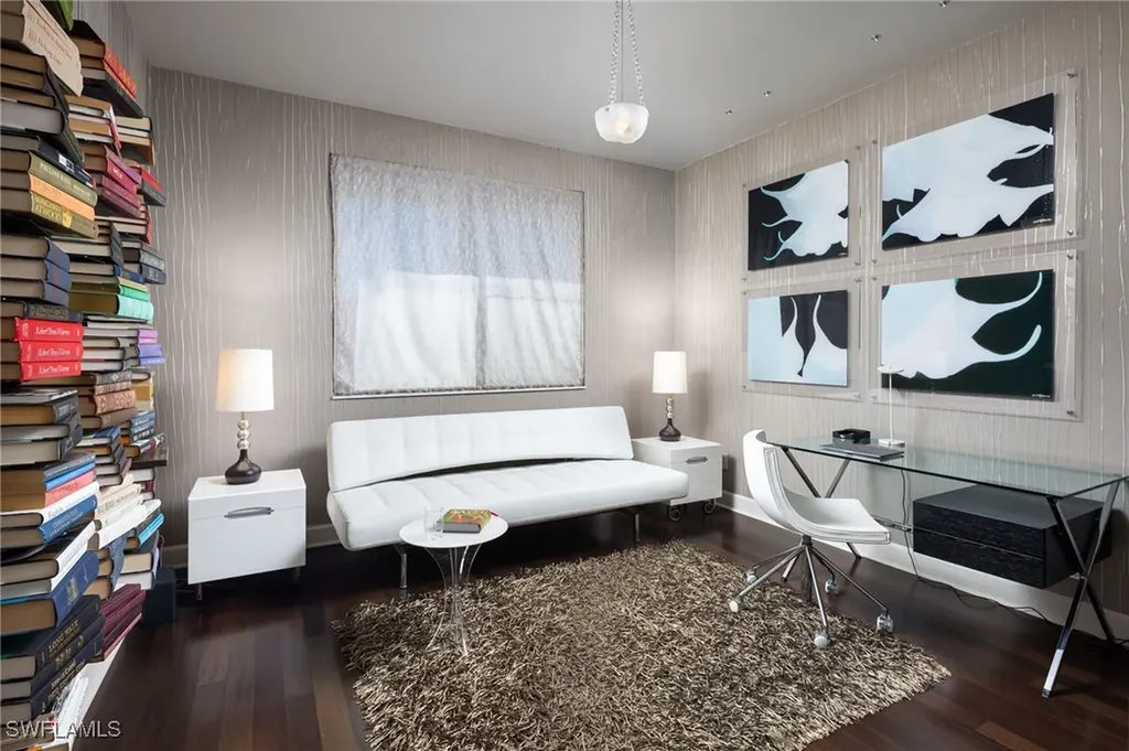 450 10th Avenue S Naples FL 34102