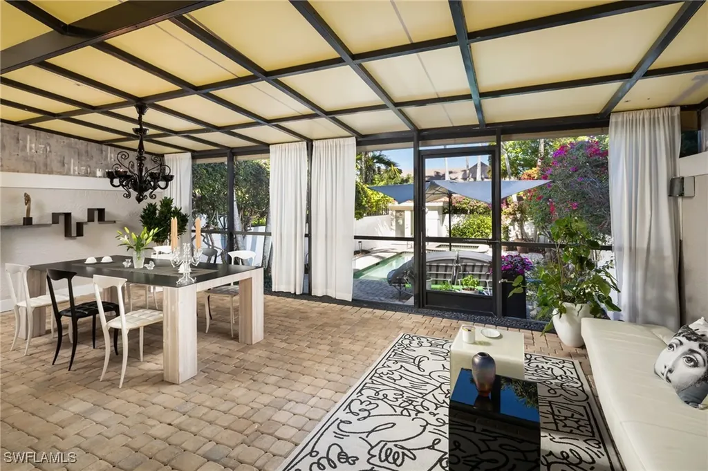 450 10th Avenue S Naples FL 34102