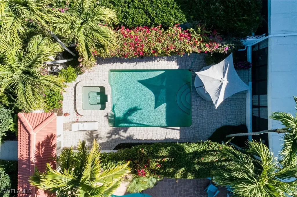 450 10th Avenue S Naples FL 34102