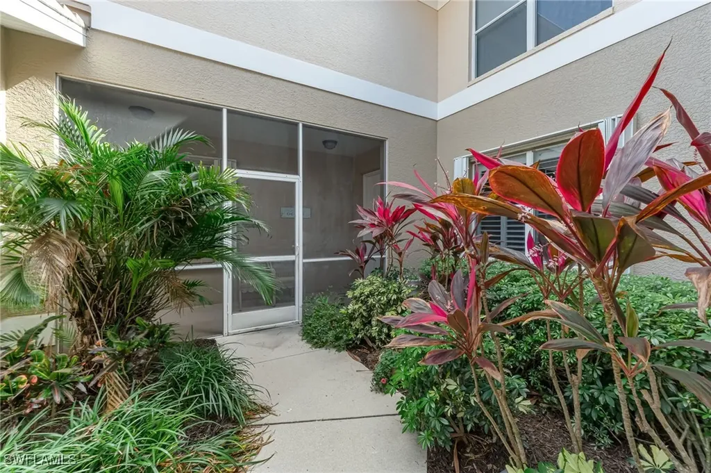 817 Carrick Bend Circle Naples FL 34110