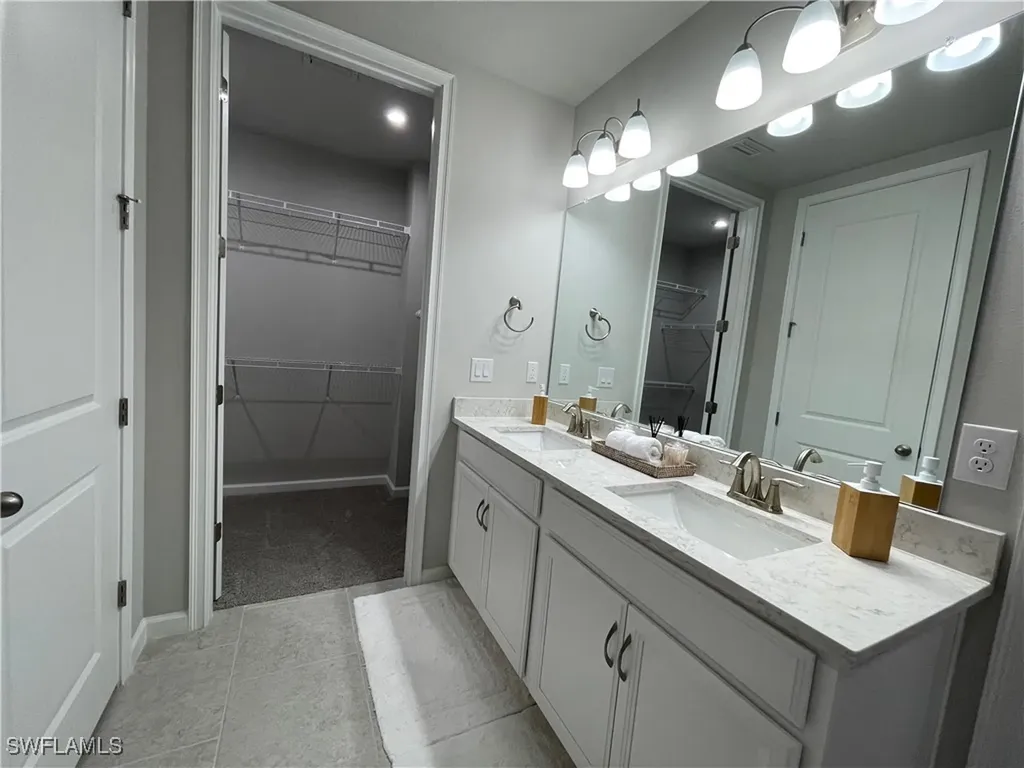 4676 Arboretum Circle Naples FL 34112