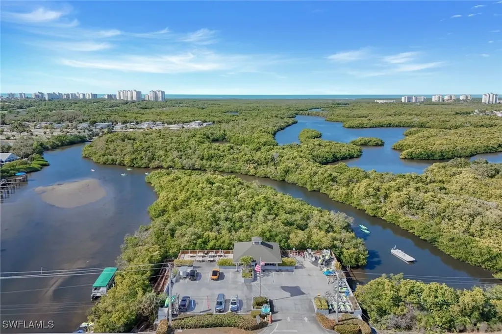 59 River Court Naples FL 34110
