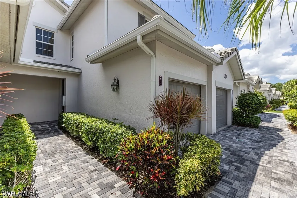 8340 Whisper Trace Way Naples FL 34114