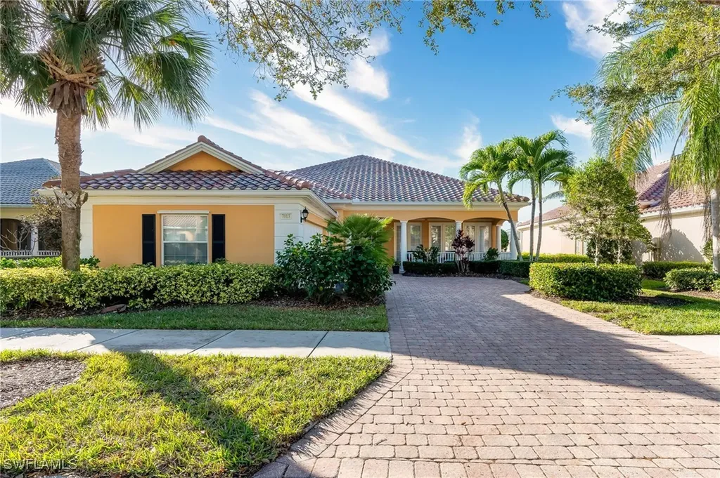 Naples FL, 7013 Leopardi Court