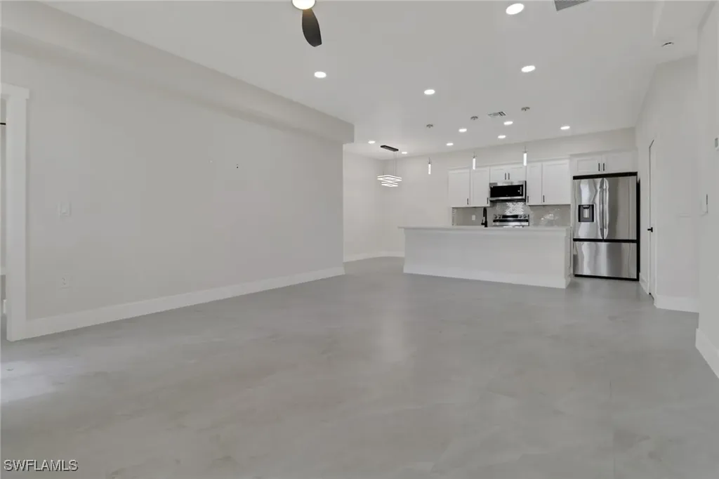 4503 15th Street SW Lehigh Acres FL 33973