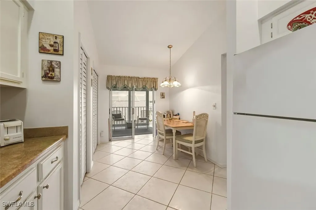 470 Country Hollow Court Naples FL 34104