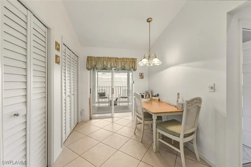 470 Country Hollow Court Naples FL 34104