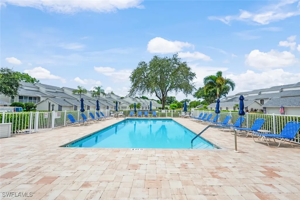 470 Country Hollow Court Naples FL 34104