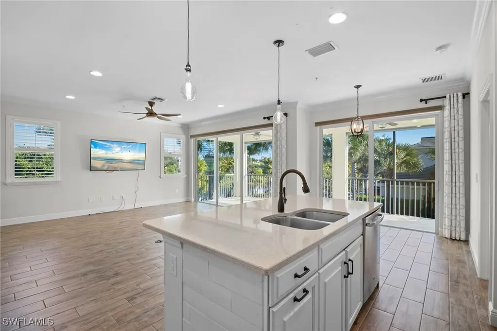 6934 Avalon Circle Naples FL 34112