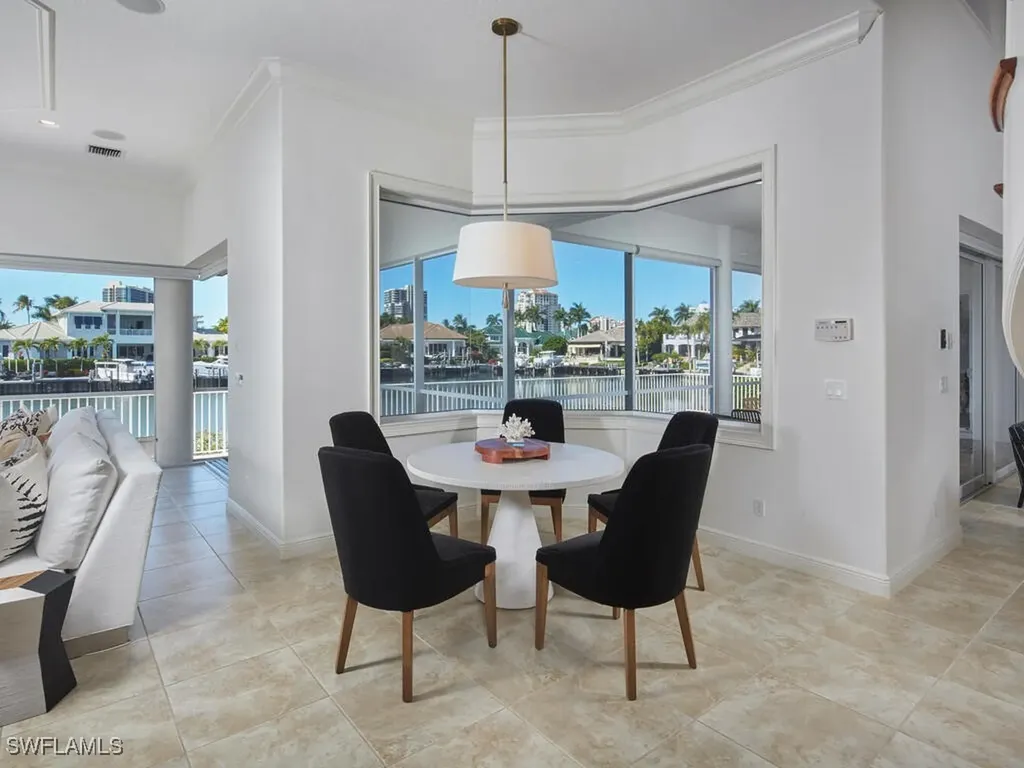 4419 Crayton Road Naples FL 34103
