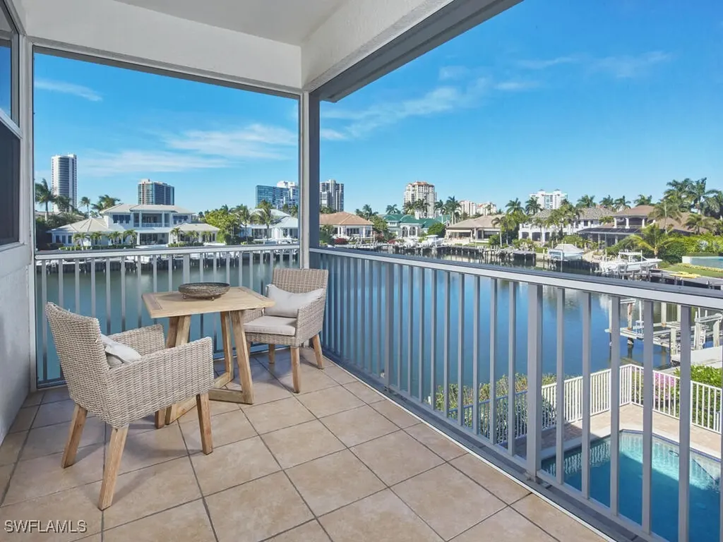 4419 Crayton Road Naples FL 34103