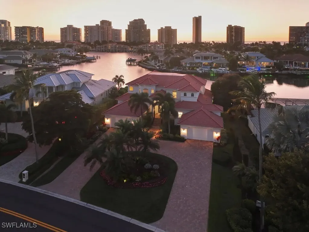 4419 Crayton Road Naples FL 34103