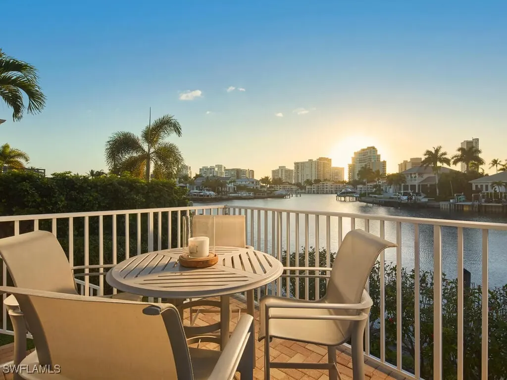 4419 Crayton Road Naples FL 34103