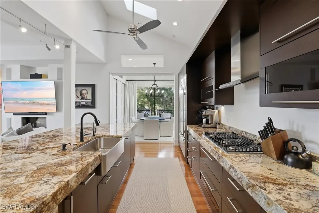 340 12th Avenue S Naples FL 34102