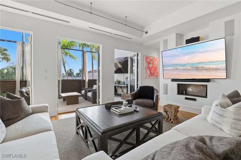 340 12th Avenue S Naples FL 34102