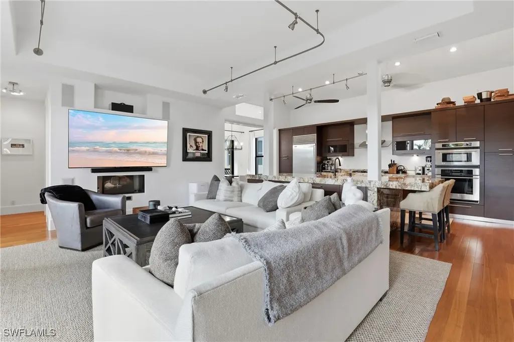 340 12th Avenue S Naples FL 34102