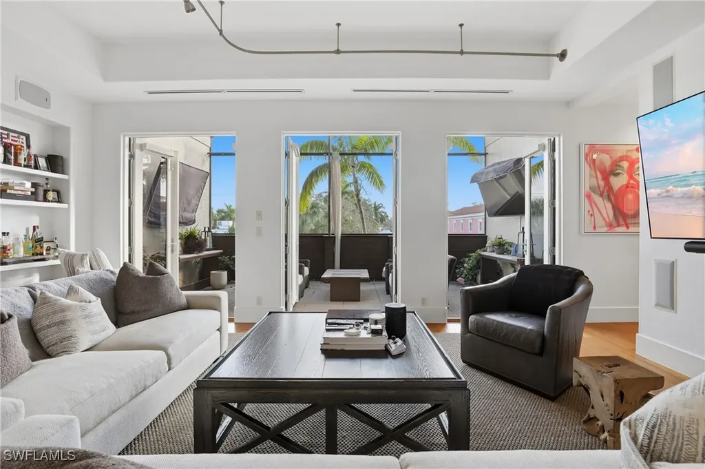 340 12th Avenue S Naples FL 34102