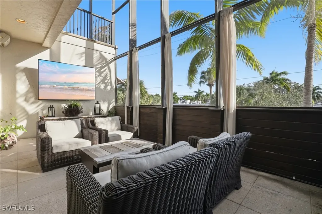 340 12th Avenue S Naples FL 34102