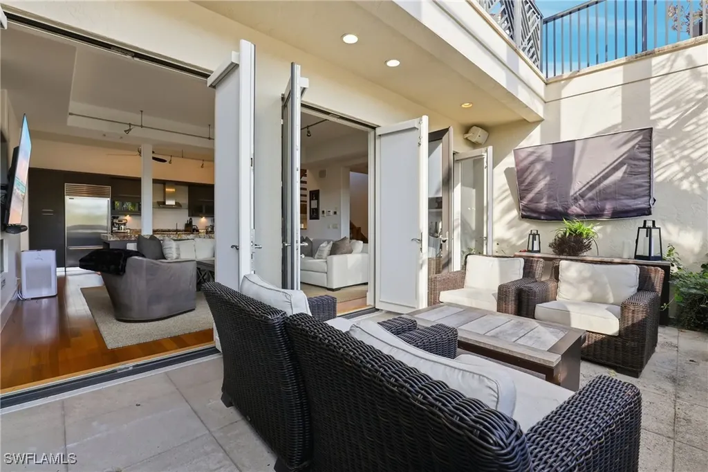 340 12th Avenue S Naples FL 34102